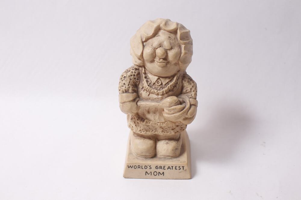 1970s Russ Wise Guys World's Greatest Mom Figurine Gift Idea ~ 260812-WH 1071